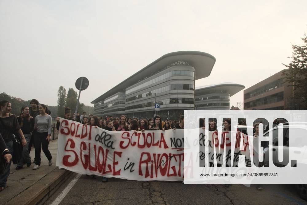 TURIN, ITALY, OCTOBER 16, 2026: Students demonstrate against deteriorating school buildings, insufficient education funding and job insecurity, calling for greater investment in education rather than military spending. Clashes break out in Piazza Castello, where police use water cannons and charge demonstrators. Earlier along the route, teachers link arms between students and police to prevent confrontation. Turin Italy - ZUMAq101 20261016_zna_q101_148