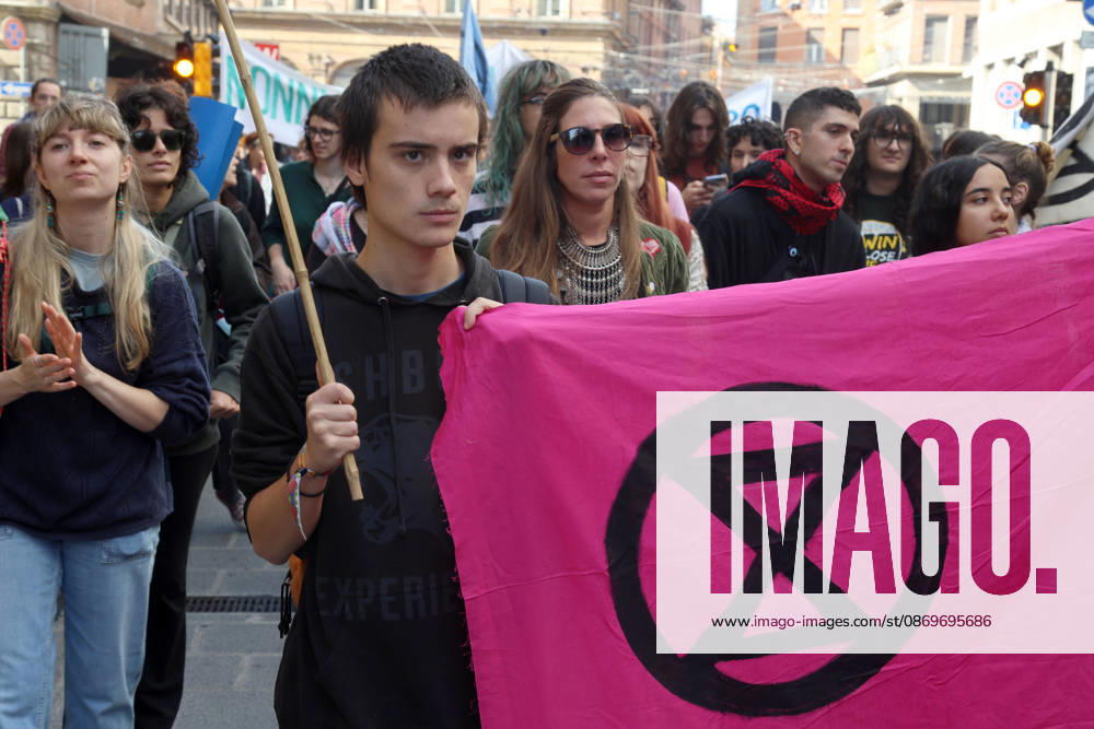 IPA89762506 - Bologna, October 16, 2026. Students and environmentalists gathered to demonstrate in support of the environment and against war on International Climate Day. Pictured is the march organized by Extinction Rebellion and Legambiente.