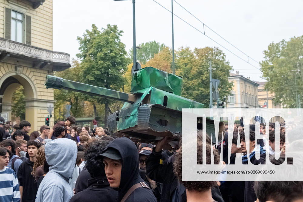 Reportage - Student strike in Turin The paper tank created by the protesters just before it was set on fire during Student strike in Turin, Reportage in Turin, Italy, October 16 2026 Turin City of Turin Italy