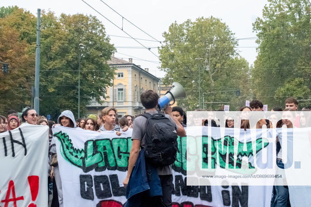 Reportage - Student strike in Turin Some students in the march during Student strike in Turin, Reportage in Turin, Italy, October 16 2026 Turin City of Turin Italy