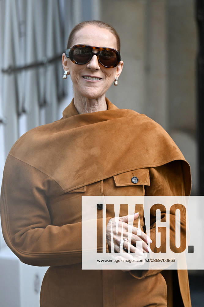 Celine Dion Leaves Her Hotel - Paris Celine Dion spend time with fans before going to the venue, hotel Royal Monceau in Paris, France on October 16, 2026. Photo by Lionel Urman ABACAPRESS.COM Paris France