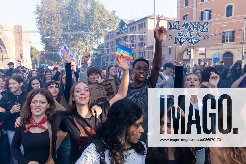 IPA89764845 - High school students marching. Bologna, Italy, October 16, 2026. Bologna, Italy