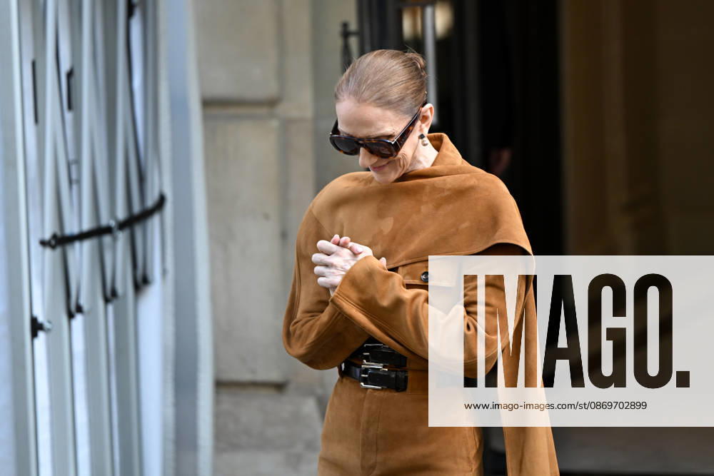 Céline Dion and her fans in front of the Royal Monceau Hotel in Paris on Saturday, October 16. Céline Dion spends time with fans before heading to the venue, the Royal Monceau Hotel in Paris, France 460514 2026 10 16 Paris France Dion, Céline