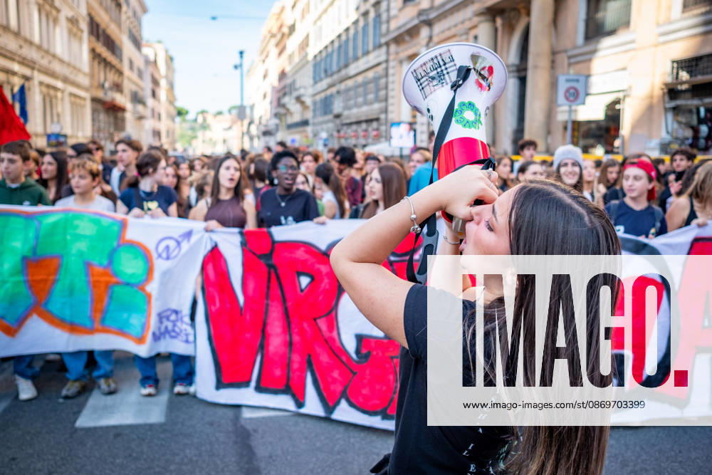 Thousands of students are taking to the streets to protest against the Meloni governmentâ€⠢s education policies. The studentsâ€⠢ demands include: No one is a foreigner; fund schools, not war; and no to the militarization of school. Rome Italy - ZUMAg256 20261016_znp_g256_021