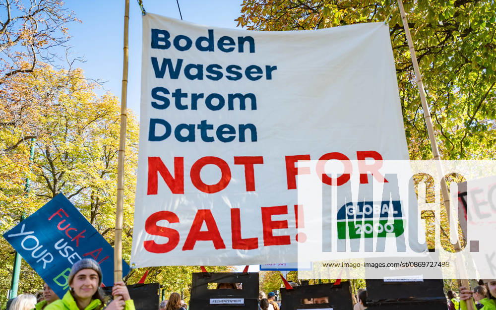 Fridays For Future Klimastreik Klimaschutz ankündigen reicht nicht - Ohne Klimaschutz ist alles nix! TeilnehmerInnen des Fridays For Future Klimastreiks unter dem Motto Klimaschutz ankündigen reicht nicht - Ohne Klimaschutz ist alles nix! in der Prater Hauptallee beim Praterstern und an der Wiener Ringstraße in Wien, Österreich. Wien Prater Hauptallee beim Praterste Wien Oesterreich