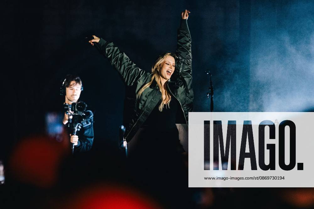 Belgian singer Angele pictured during the Angele Instinct Release Party , a surprise party organized by the Brussels singer to celebrate the release of her album Instinct at the Grote Markt Grand Place, in Brussels, Friday 16 October 2026. EMILExWINDAL 190025640