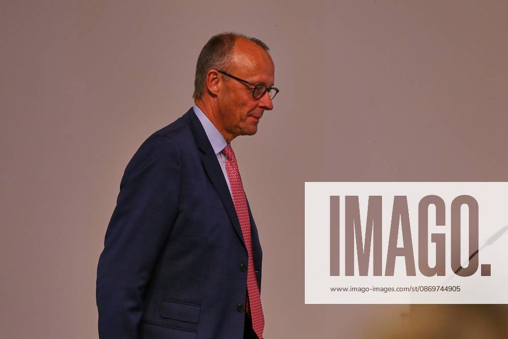 Brüssel, Belgien, 16.10.2026: Europa-Gebäude: EU-Gipfel: Bundeskanzler Friedrich Merz (CDU) auf einer Pressekonferenz zum Abschluss am Freitagnachmittag.