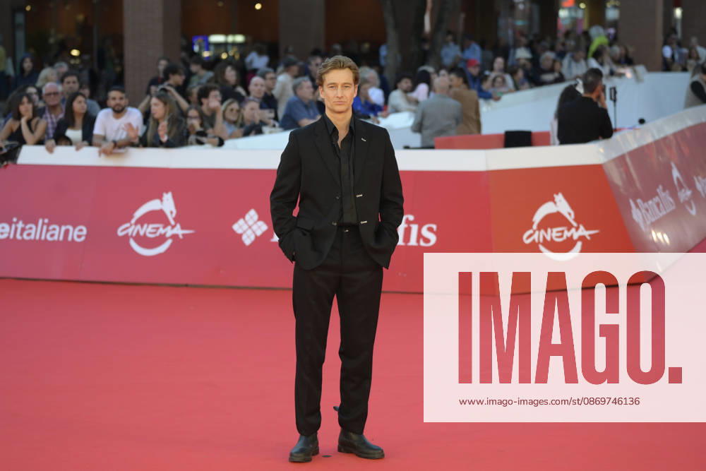 Alexander Fehling attends the red carpet for the film LEurotrashi at the 2026 Rome Film Fest, held at the Auditorium Parco della Musica. Rome Italy - ZUMAs197 20261016_aaa_s197_295