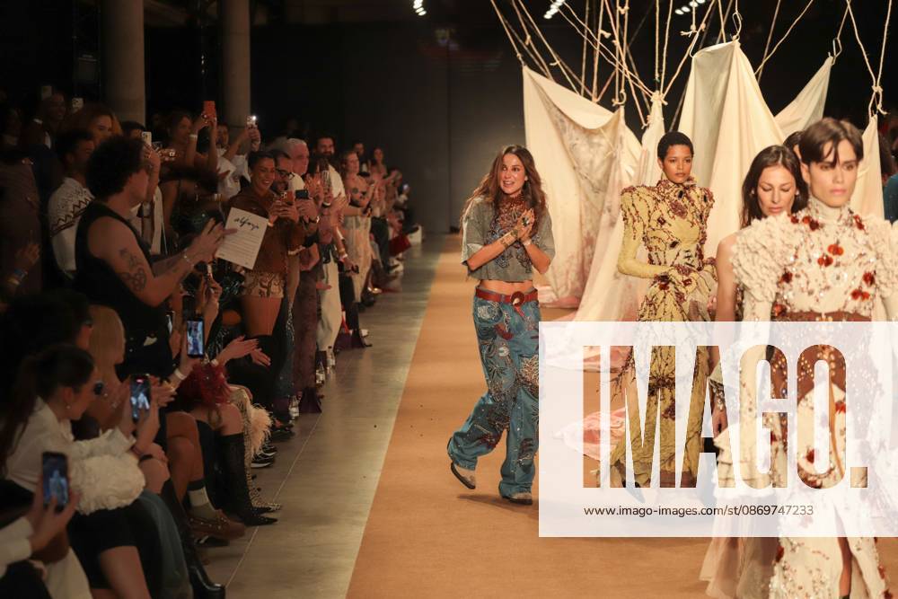 Hisha s fashion show at SPFW. Sao Paulo (SP), 10 16 2026 - Fashion SPFW - Hisha fashion show during Sao Paulo Fashion Week N61 at Pacubra in Ibirapuera, Sao Paulo.(Foto: Fabricio Bomjardim Thenews2 imago images) Hisha s fashion show at SPFW.