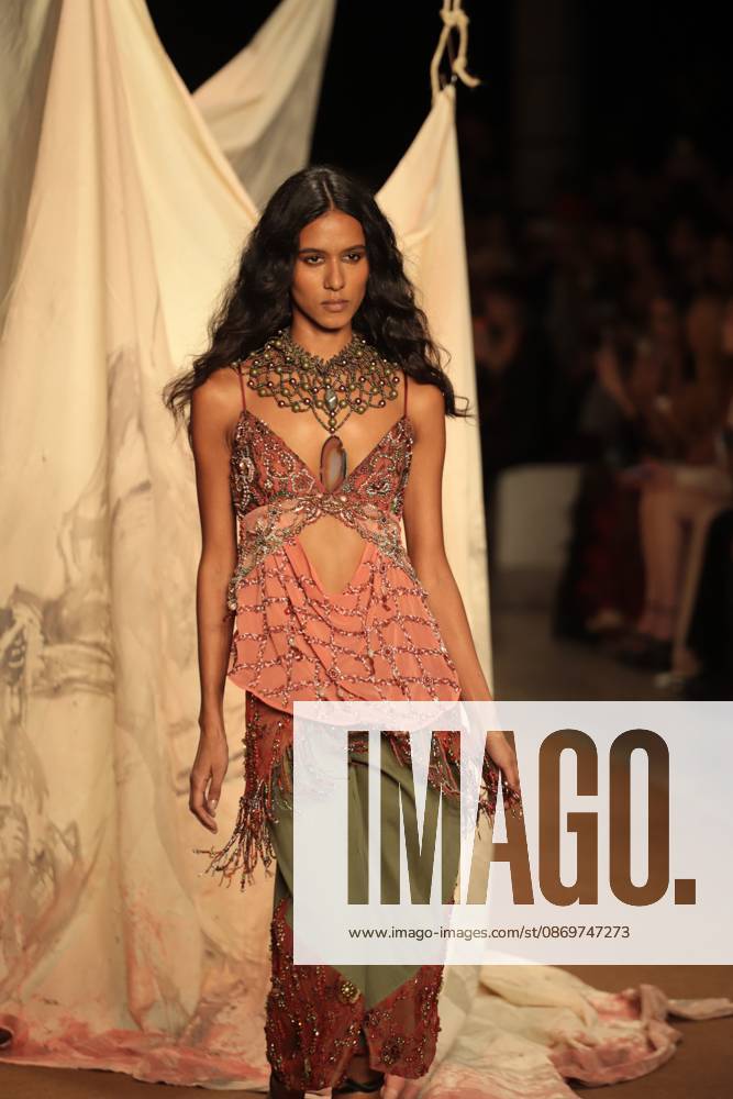 Hisha s fashion show at SPFW. Sao Paulo (SP), 10 16 2026 - Fashion SPFW - Hisha fashion show during Sao Paulo Fashion Week N61 at Pacubra in Ibirapuera, Sao Paulo.(Foto: Fabricio Bomjardim Thenews2 imago images) Hisha s fashion show at SPFW.