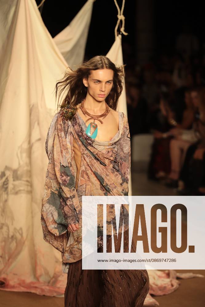 Hisha s fashion show at SPFW. Sao Paulo (SP), 10 16 2026 - Fashion SPFW - Hisha fashion show during Sao Paulo Fashion Week N61 at Pacubra in Ibirapuera, Sao Paulo.(Foto: Fabricio Bomjardim Thenews2 imago images) Hisha s fashion show at SPFW.