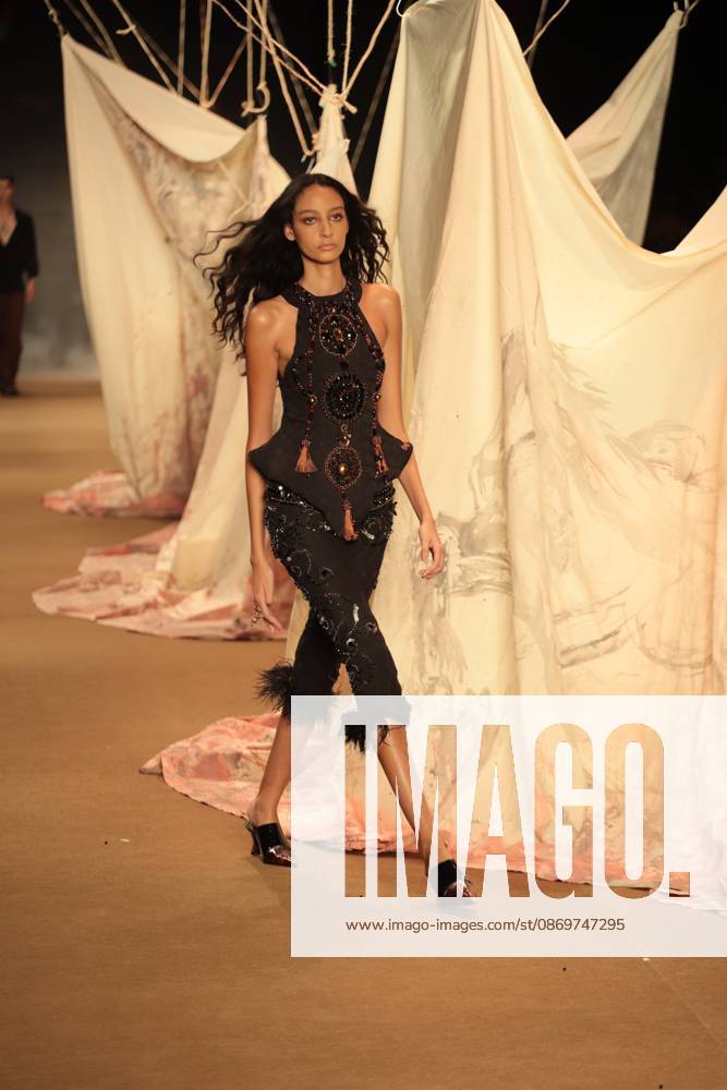 Hisha s fashion show at SPFW. Sao Paulo (SP), 10 16 2026 - Fashion SPFW - Hisha fashion show during Sao Paulo Fashion Week N61 at Pacubra in Ibirapuera, Sao Paulo.(Foto: Fabricio Bomjardim Thenews2 imago images) Hisha s fashion show at SPFW.