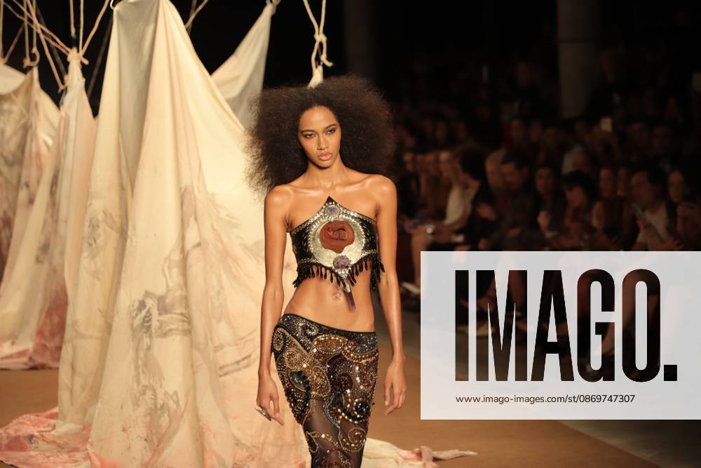 Hisha s fashion show at SPFW. Sao Paulo (SP), 10 16 2026 - Fashion SPFW - Hisha fashion show during Sao Paulo Fashion Week N61 at Pacubra in Ibirapuera, Sao Paulo.(Foto: Fabricio Bomjardim Thenews2 imago images) Hisha s fashion show at SPFW.