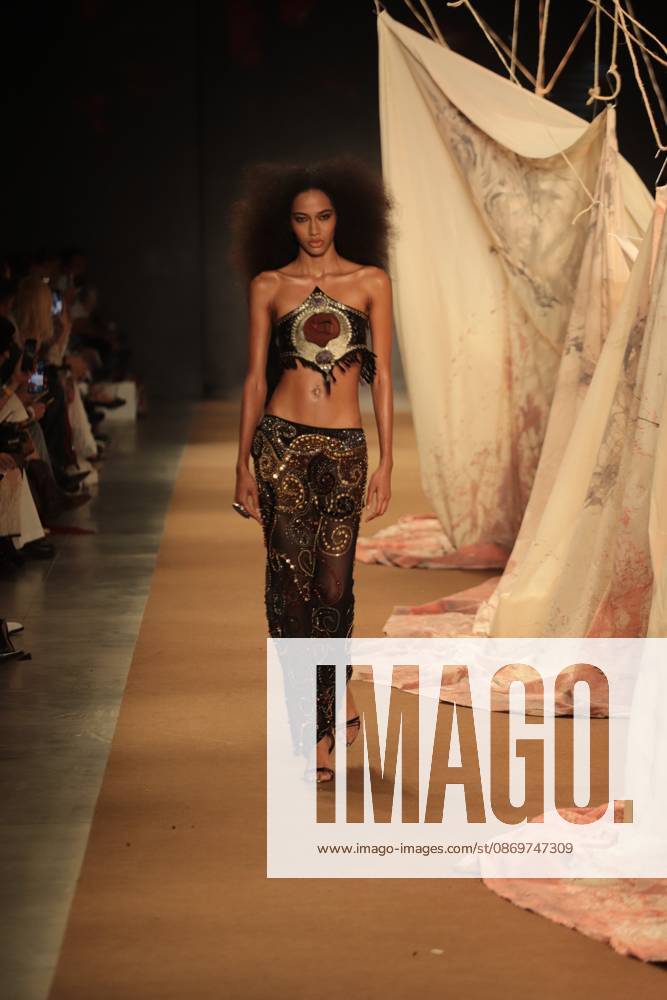 Hisha s fashion show at SPFW. Sao Paulo (SP), 10 16 2026 - Fashion SPFW - Hisha fashion show during Sao Paulo Fashion Week N61 at Pacubra in Ibirapuera, Sao Paulo.(Foto: Fabricio Bomjardim Thenews2 imago images) Hisha s fashion show at SPFW.