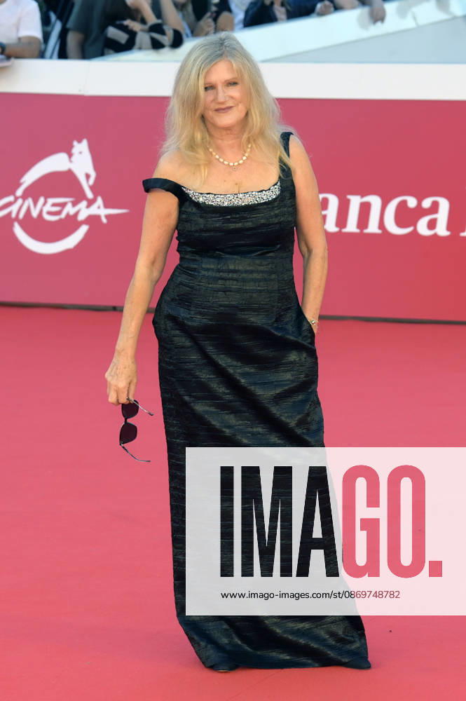 Barbara Sukowa bei der Premiere des Kinofilms Eurotrash auf dem 21. Internationalen Filmfestival von Rom Festa del Cinema di Roma 2026 im Auditorium Parco della Musica. Rom