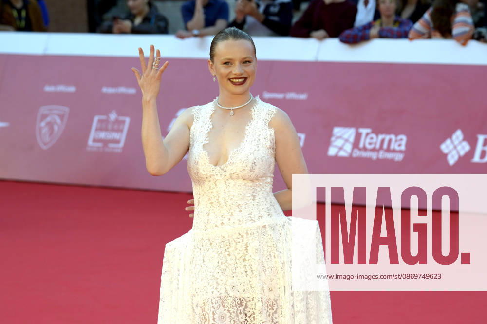 Luna Wedler bei der Premiere des Kinofilms Eurotrash auf dem 21. Internationalen Filmfestival von Rom Festa del Cinema di Roma 2026 im Auditorium Parco della Musica. Rom