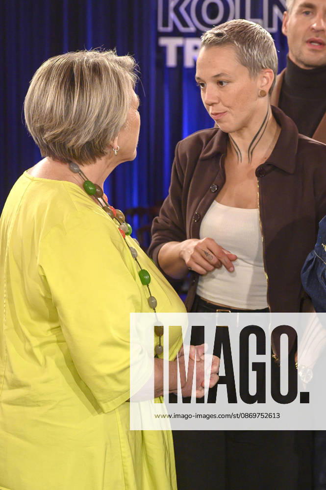Stefanie Heinzmann und Lea Linster bei der Aufzeichnung der WDR-Talkshow Kölner Treff im WDR Studio BS 3. Köln