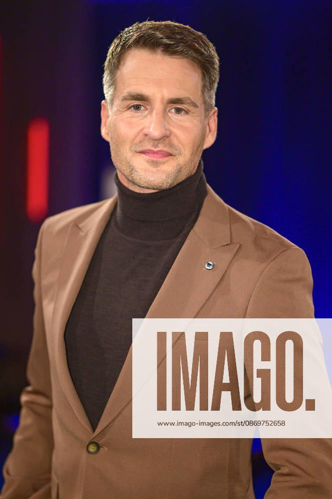 Alexander Klaws bei der Aufzeichnung der WDR-Talkshow Kölner Treff im WDR Studio BS 3. Köln