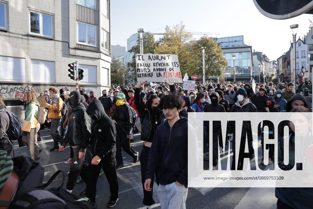 This image shows youths gather for a protest action at the Central Station in Brussels on Saturday 17 October 2026. NICOLASxMAETERLINCK 190063521