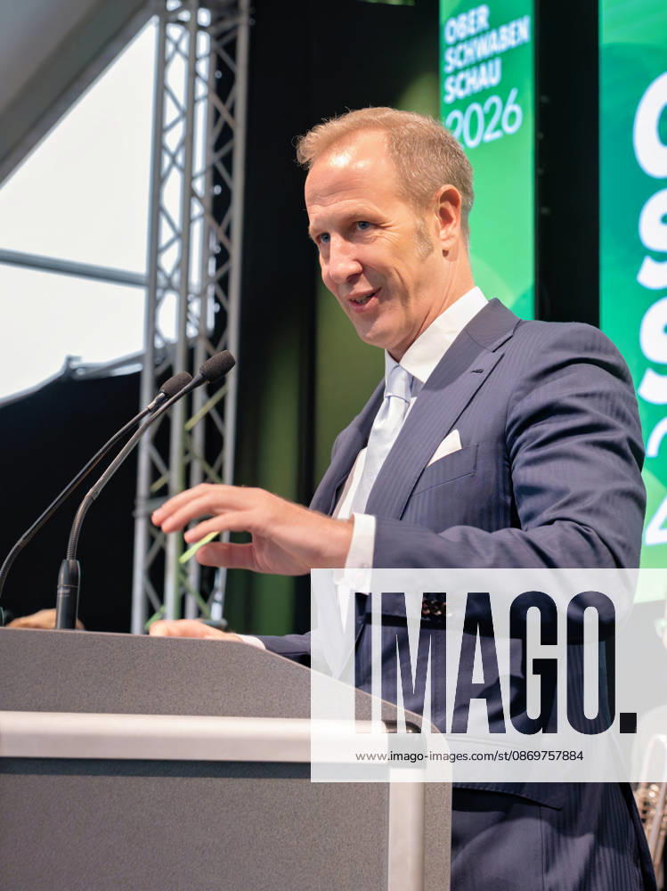Ravensburg Bürgerempfang auf der Oberschwabenschau mi Manuel Hagel (CDU), stellvertretender Ministerpräsident und OB Daniel Rapp Oberbürgermeister Dr. Daniel Rapp beim Bürgerempfang auf der Oberschwabenschau 2026 Bürgerempfang der Stadt Ravensburg auf der Oberschwabenschau 2026. Ravensburg, Baden-Württemberg, Deutschland, 17.10.2026. Oberbürgermeister Dr. Daniel Rapp und Manuel Hagel (CDU), stellvertretender Ministerpräsident sowie Minister des Inneren, für Digitalisierung und Europa des Landes Baden-Württemberg, beim Bürgerempfang. For editorial use only.