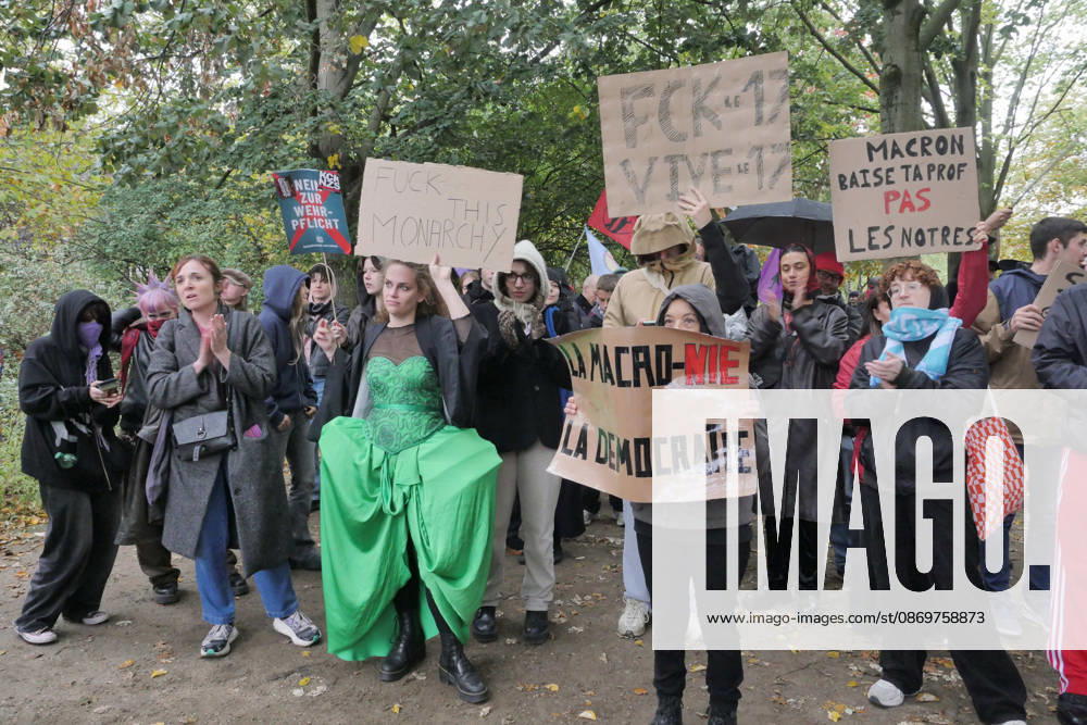Berlin - Deutschland. Solidarität mit den Schüler:innen in Frankreich am Kleistpark.