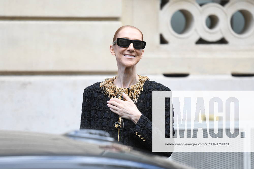 Celine Dion Leaves Her Hotel For Her Last Concert in Paris - France Celine Dion spend time with fans before her last concert in Paris, at hotel Royal Monceau in Paris, France on October 17, 2026. Photo by Florian Poitout ABACAPRESS.COM Paris France