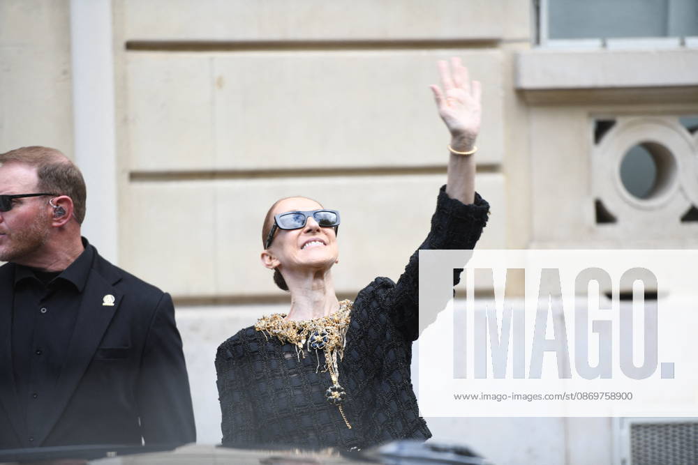 Celine Dion Leaves Her Hotel For Her Last Concert in Paris - France Celine Dion spend time with fans before her last concert in Paris, at hotel Royal Monceau in Paris, France on October 17, 2026. Photo by Florian Poitout ABACAPRESS.COM Paris France