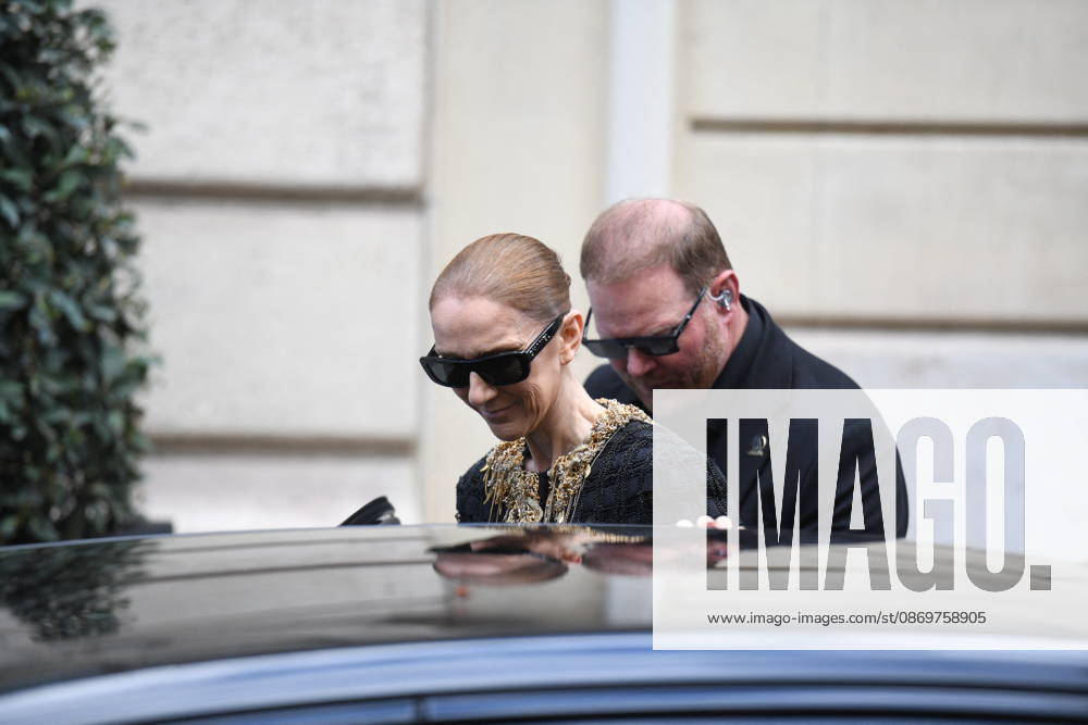 Celine Dion Leaves Her Hotel For Her Last Concert in Paris - France Celine Dion spend time with fans before her last concert in Paris, at hotel Royal Monceau in Paris, France on October 17, 2026. Photo by Florian Poitout ABACAPRESS.COM Paris France