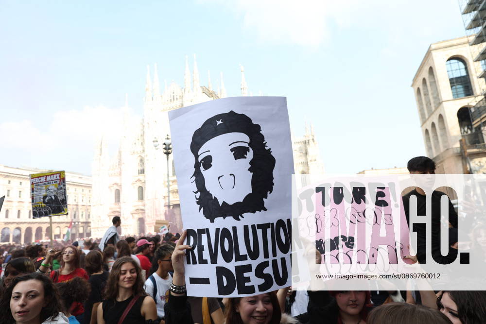 Demonstration by Italia in Piazza - Milano Demonstration by Italia in Piazza, the grassroots movement of students and young workers taking to the streets in 15 Italian cities in Milano Italy on October 17 2026. Photo by Francesco Enriquez IPA ABACAPRESS.COM Milano Italy