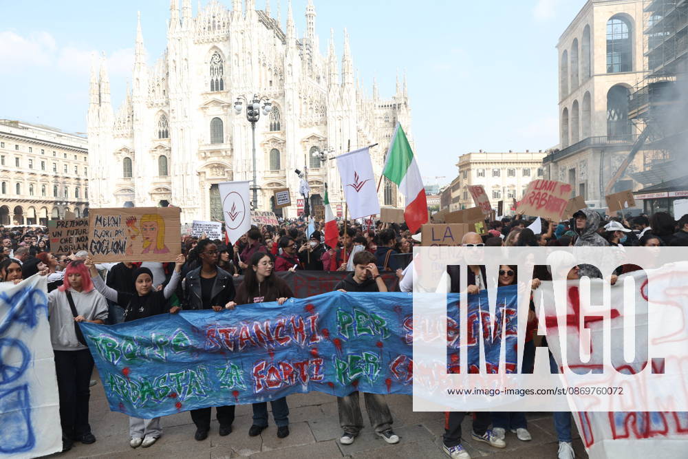 Demonstration by Italia in Piazza - Milano Demonstration by Italia in Piazza, the grassroots movement of students and young workers taking to the streets in 15 Italian cities in Milano Italy on October 17 2026. Photo by Francesco Enriquez IPA ABACAPRESS.COM Milano Italy