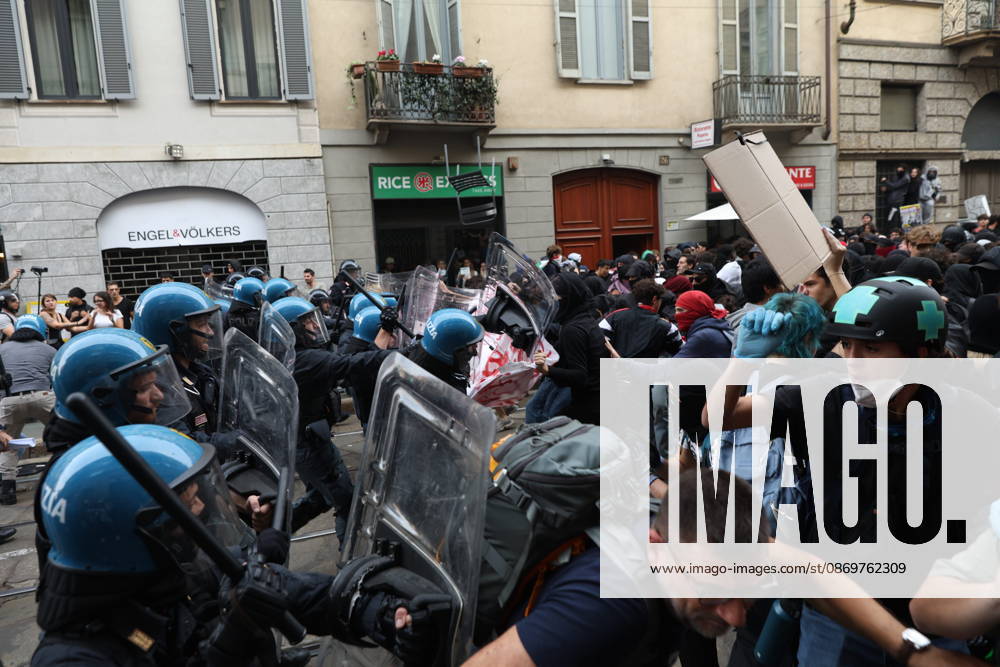 IPA89807730 - Milan, October 17, 2026: Protest by Italia in Piazza, the grassroots movement of students and young workers taking to the streets in 15 Italian cities; clashes
