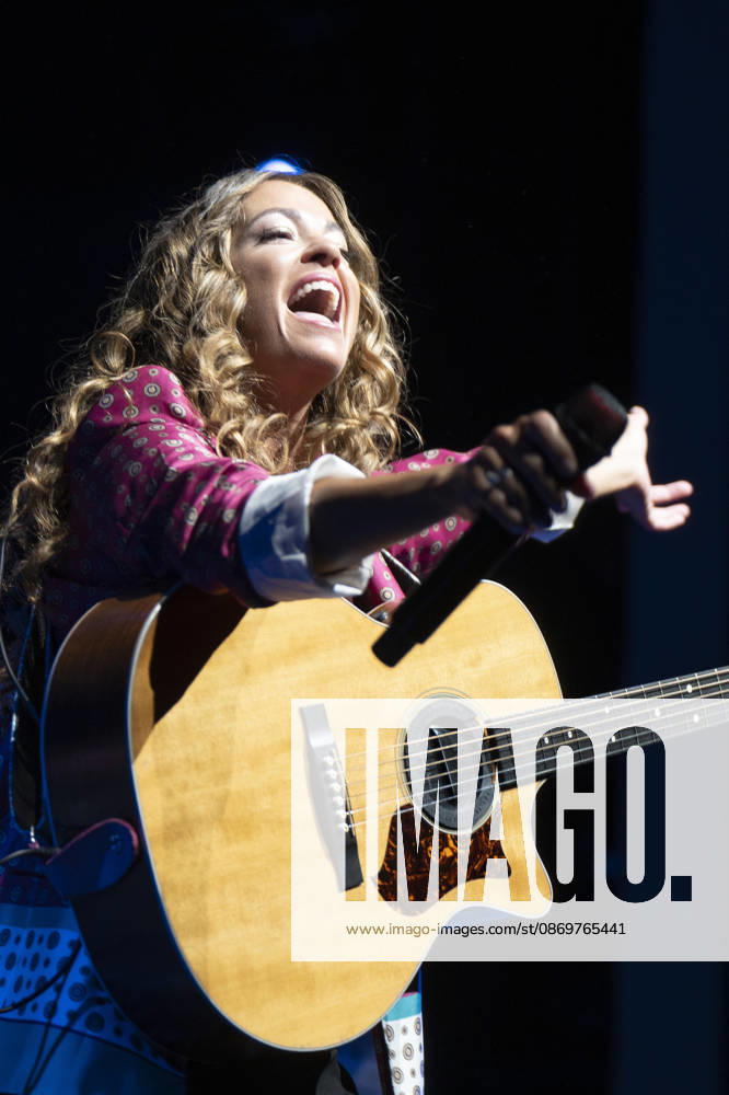 Singer Sofia Ellar performs during a concert at the Plaza de Espana in Madrid. Madrid Spain - ZUMAs197 20261017_aaa_s197_110