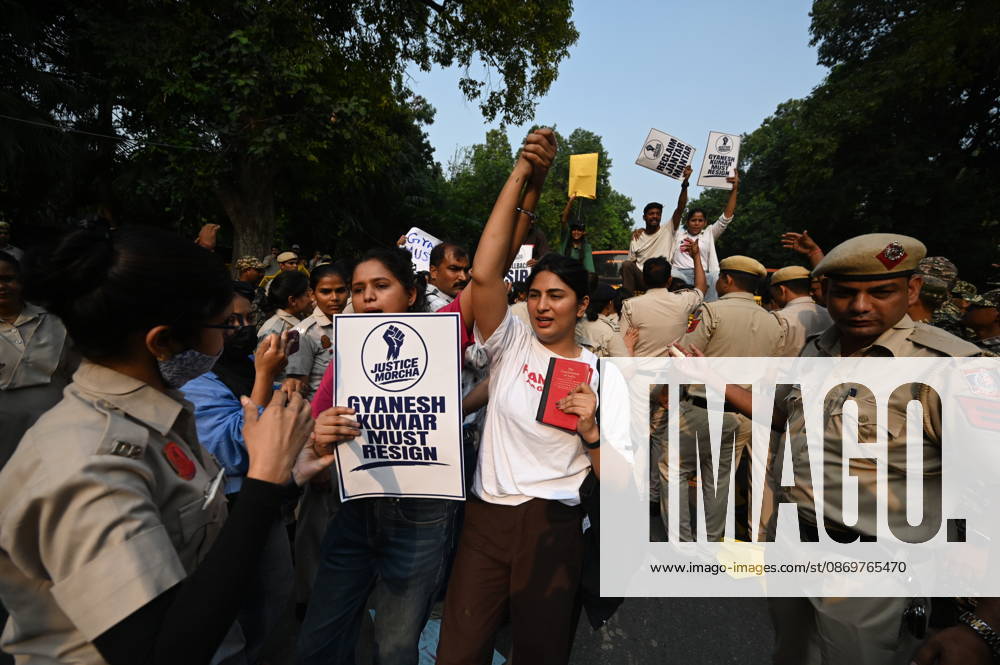 Students, youth and citizens participate in a march from the Press Club of India to Jantar Mantar demanding the resignation of Chief Election Commissioner Gyanesh Kumar, on October 17, 2026 in New Delhi, India. (Photo by Ishant Chauhan Hindustan Times ) CJP Supporters Protest Demanding CEC Gyanesh Kumar s Resignation Over Voter List Changes