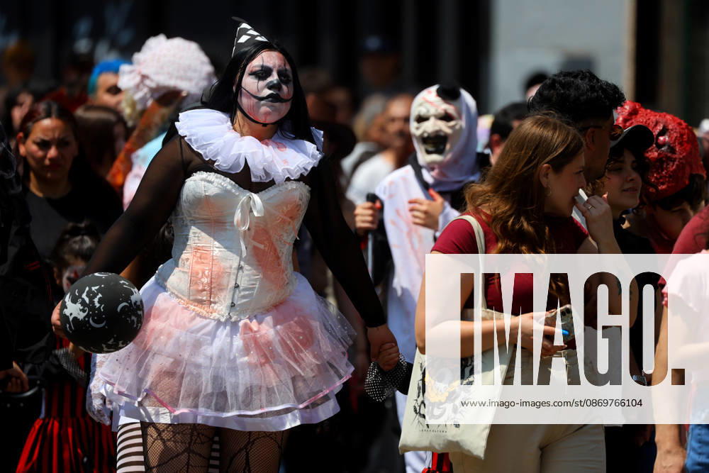 The 2026 Zombiewalk takes place in downtown Santiago. Jonnathan Oyarzun Aton Chile, Santiago, Chile Aton 1200418
