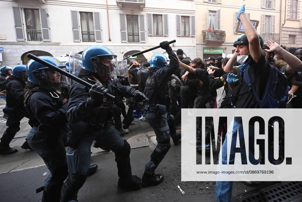 Protesters clash with police during cost-of-living demonstration in Milan MILAN, ITALY - OCTOBER 17: Protesters clash with police during a demonstration against the rising cost of living and in support of better living conditions, on October 17, 2026 in Milan, Italy. Stringer Anadolu Milan Italy. Editorial use only. Please get in touch for any other usage.