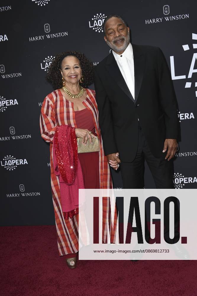 Debbie Allen, Norm Nixon at arrivals for LA Opera s Opening Night Gala, Dorothy Chandler Pavilion in The Music Center, Los Angeles, CA, October 17, 2026. Photo By: Elizabeth Goodenough Everett Collection LA Opera s Opening Night Gala PUBLICATIONXNOTxINxCANxCHNxFRAxITAxJPNxNORxPOLxRUSxESPxUKxUSA