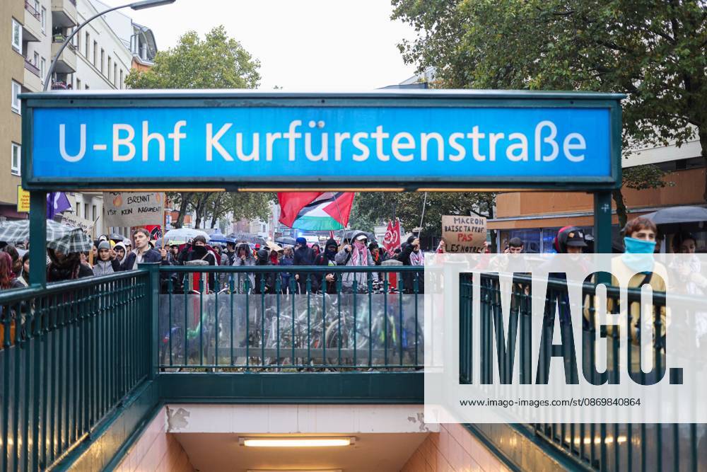Berlin Rally Supports French Students BERLIN, GERMANY, OCTOBER 17, 2026: Demonstrators gather in solidarity with students protesting in France, calling for better education funding and improved school conditions. The rally forms part of solidarity actions supporting the French student movement. Berlin Berlin Germany