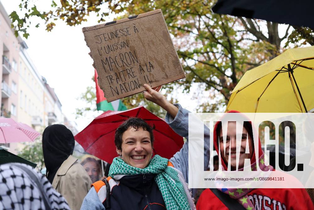 Berlin Rally Supports French Students BERLIN, GERMANY, OCTOBER 17, 2026: Demonstrators gather in solidarity with students protesting in France, calling for better education funding and improved school conditions. The rally forms part of solidarity actions supporting the French student movement. Berlin Berlin Germany