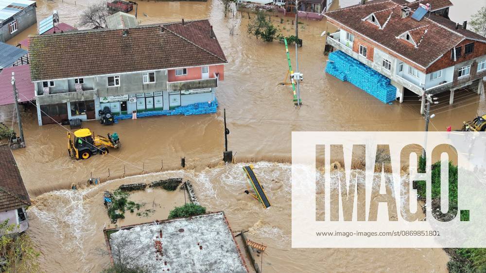 Overflowing stream floods neighborhood in northwestern Turkiye SAKARYA, TURKIYE - OCTOBER 18: An aerial view of flooded houses and streets in the Daricayiri neighborhood of Karasu district in Sakarya, northwestern Turkiye, on October 18, 2026. Heavy rainfall throughout the night causes a stream to overflow, inundating parts of the neighborhood. Ibrahim Yozoglu Anadolu Sakarya Turkey. Editorial use only. Please get in touch for any other usage.