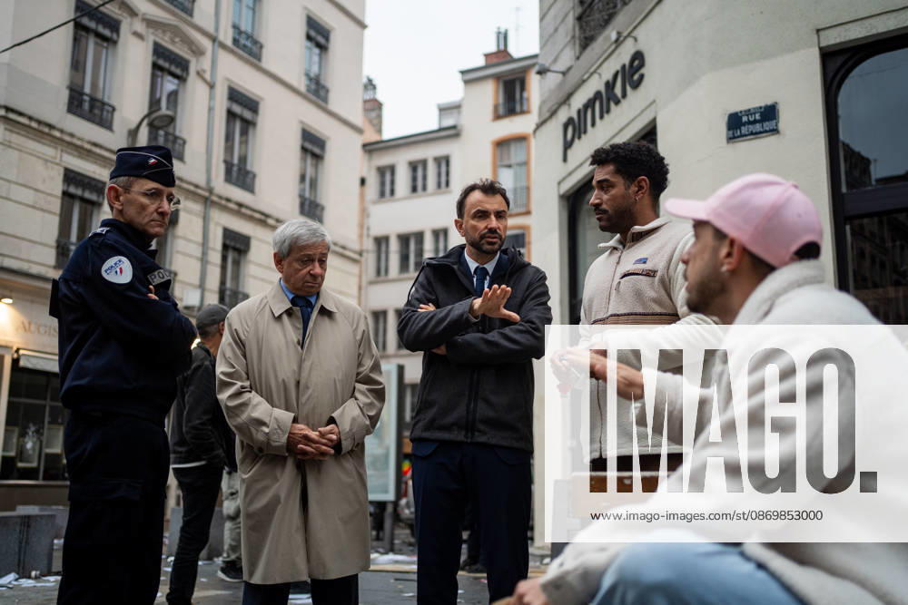 Vandalism following the protest against the high cost of living in Lyon on October 18, 2026 Nicolas Liponne MAXPPP Lyon 10 18 2026 Grégory Doucet, mayor of Lyon, Etienne Guyot, prefect of the Rhône department, and Nelson Bouard, DIPN, met with shopkeepers and residents on October 18, 2026, the day after the riots that broke out during the protest against the high cost of living on October 17 in Lyon Grégory Doucet, Mayor of Lyon, Etienne Guyot, Prefect of the Rhône department, and Nelson Bouard, DIPN, met with shopkeepers and residents on October 18, 2026, the day after the riots that broke out during the October 17 protest against the high cost of living in Lyon, Lyon, Auvergne-Rhône-Alpes, France