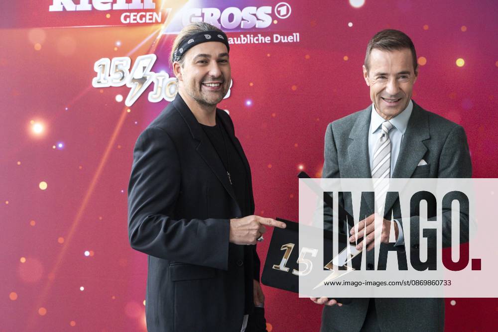 ABB KLEINGROSS- David Garrett und Kai Pflaume beim Fotocall zu der ARD TV Fernsehshow Klein gegen Groß Gross - Das unglaubliche Duell Die 15-Jahre-Jubilaeumsshow in Studio Berlin Adlershof Studio H in Berlin am 18.10.2026 Berlin Deutschland