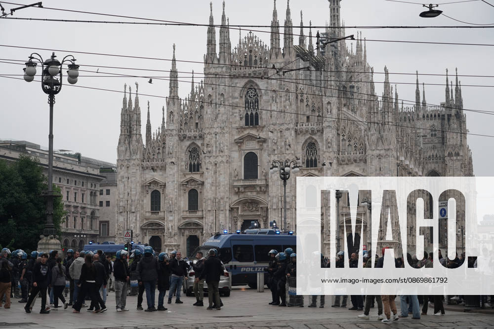 IPA89864137 - Milan: More clashes and looting by hooded youths in the city center the day after the demonstration on Saturday, the 17th; many hooded individuals were detained and taken to police headquarters