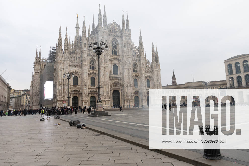 IPA89867590 - Milan, October 18, 2026: More Clashes and Looting in Downtown Milan the Day After the Protest at Piazza del Duomo; Tear Gas Used