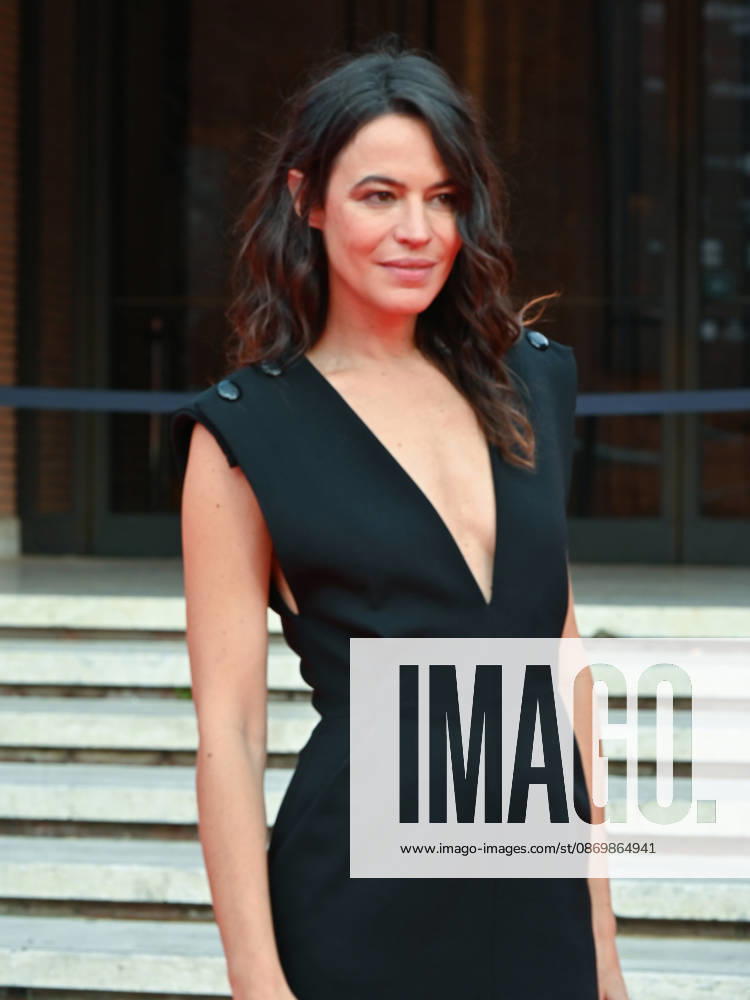 Giorgia Sinicomi attends the Just Une Illusion red carpet cast film during the Roma Film Festival 2026 at Auditorium Parco della Musica Ennio Morricone. Roma Italy - ZUMAs197 20261018_aaa_s197_067