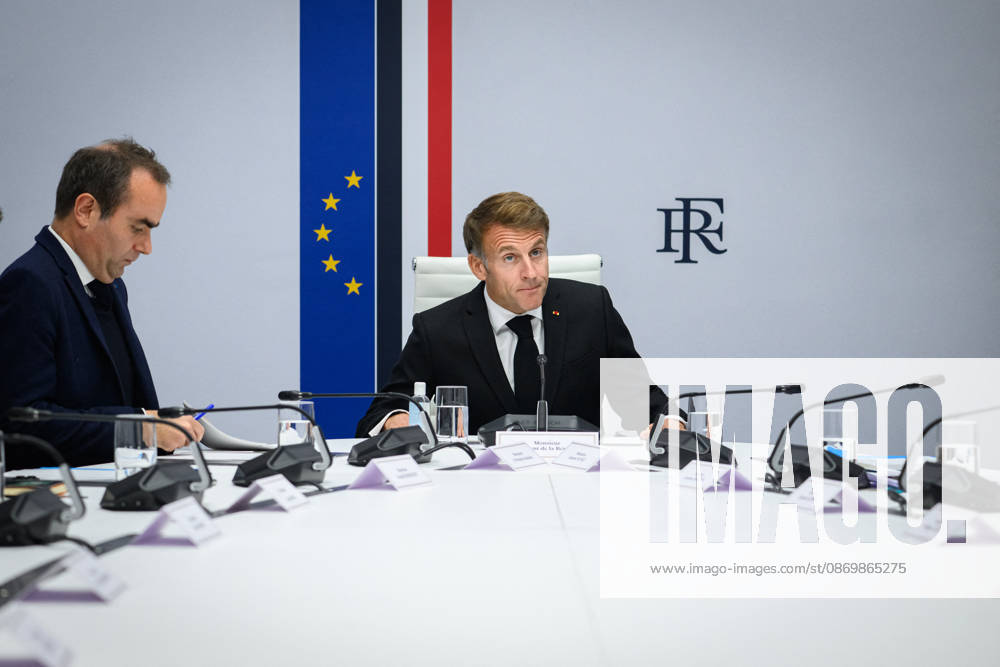 Interministerial Crisis Meeting at Elysee - Paris French Prime Minister Sebastien Lecornu and French President Emmanuel Macron attend an Interministerial Crisis Meeting chaired by French President at the Elysee Presidential Palace, in Paris, France on October 18, 2026 the day after riots and looting on the sidelines of nationwide protests against the high cost of living . Photo by Eric Tschaen Pool ABACAPRESS.COM Paris France