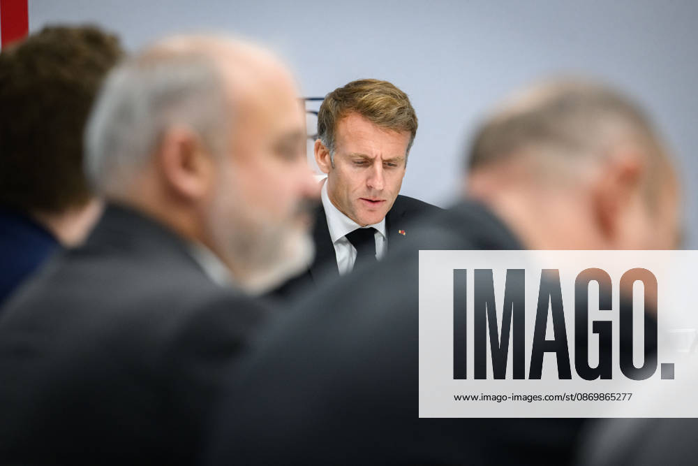 Interministerial Crisis Meeting at Elysee - Paris French President Emmanuel Macron attend an Interministerial Crisis Meeting chaired by French President at the Elysee Presidential Palace, in Paris, France on October 18, 2026 the day after riots and looting on the sidelines of nationwide protests against the high cost of living . Photo by Eric Tschaen Pool ABACAPRESS.COM Paris France