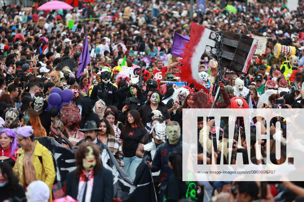 Thousands join annual Zombie Walk in Mexico City MEXICO CITY, MEXICO - OCTOBER 18: People dressed as zombies and horror movie characters take part in the annual Zombie Walk as spectators watch along the streets of the historic center in Mexico City, Mexico, on October 18, 2026. Thousands gather for the event, which is held annually in major cities around the world. Daniel Cardenas Anadolu Mexico City Mexico. Editorial use only. Please get in touch for any other usage.
