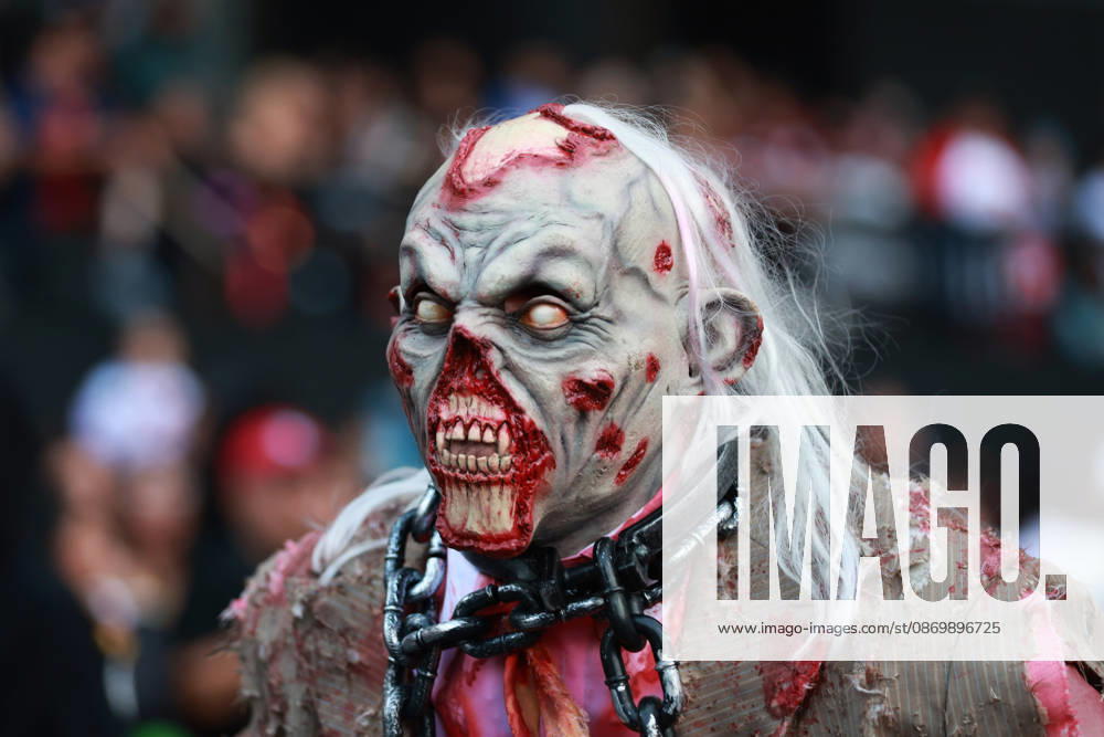 Thousands join annual Zombie Walk in Mexico City MEXICO CITY, MEXICO - OCTOBER 18: A person in costume takes part in the annual Zombie Walk along the streets of the historic center in Mexico City, Mexico, on October 18, 2026. Thousands of people dressed as zombies and horror movie characters gather for the event, which is held annually in major cities around the world. Daniel Cardenas Anadolu Mexico City Mexico. Editorial use only. Please get in touch for any other usage.