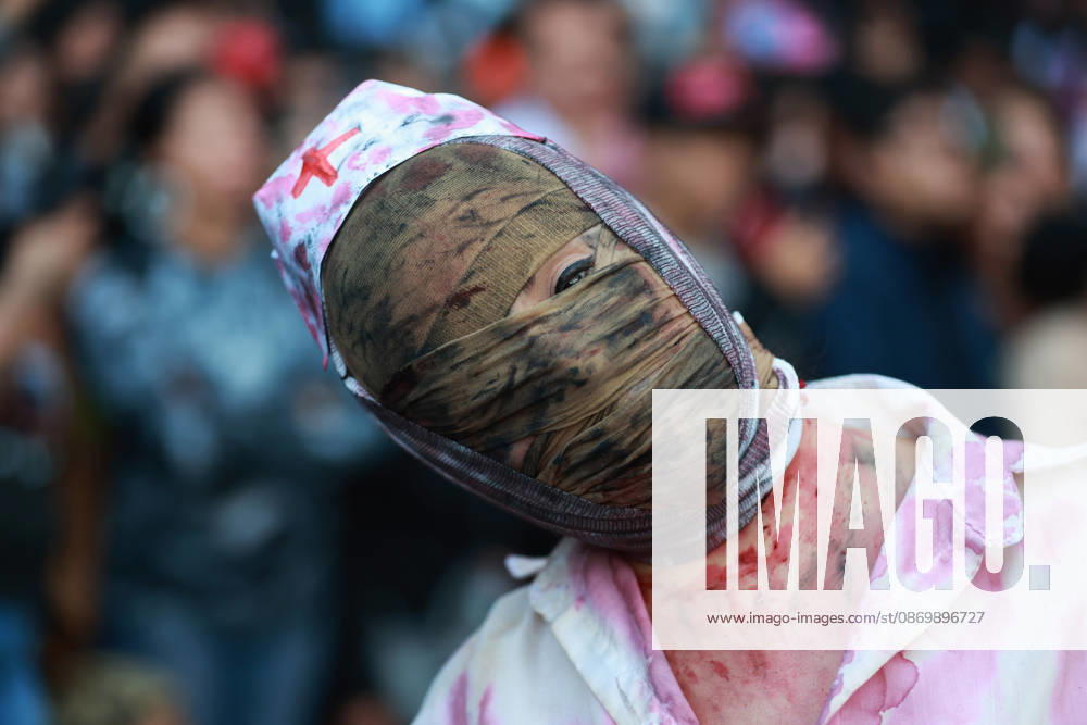 Thousands join annual Zombie Walk in Mexico City MEXICO CITY, MEXICO - OCTOBER 18: A person in costume takes part in the annual Zombie Walk along the streets of the historic center in Mexico City, Mexico, on October 18, 2026. Thousands of people dressed as zombies and horror movie characters gather for the event, which is held annually in major cities around the world. Daniel Cardenas Anadolu Mexico City Mexico. Editorial use only. Please get in touch for any other usage.
