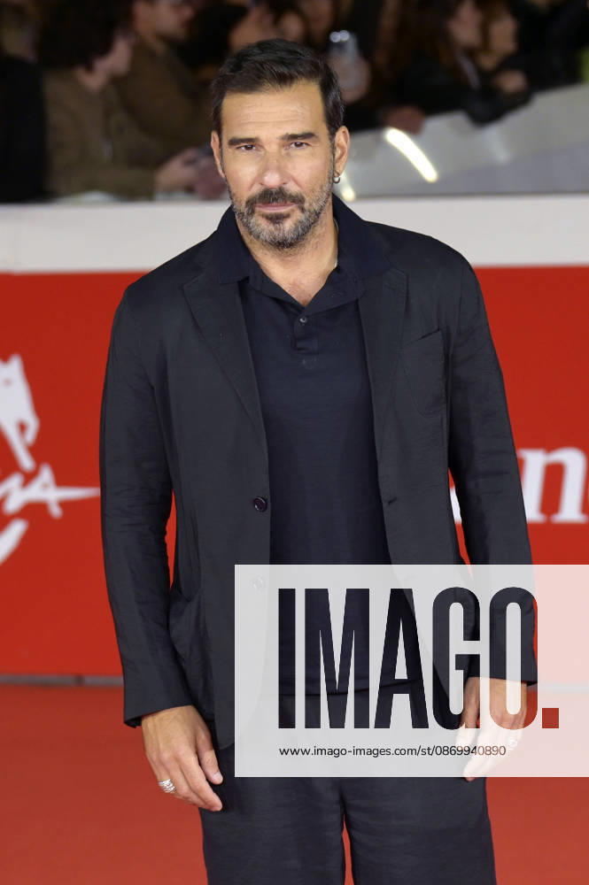 Edoardo Leo bei der Premiere des Dokumentarfilms In un battito auf dem 21. Internationalen Filmfestival von Rom Festa del Cinema di Roma 2026 im Auditorium Parco della Musica. Rom